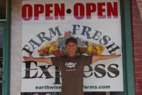 Earthwise Organic Farmers Market. AMAZING Place.